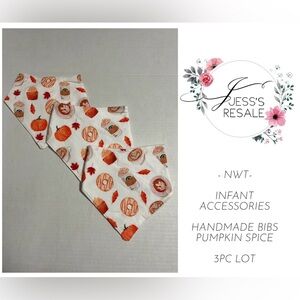 🆕HANDMADE - O/S - NWT - 3PCS - INFANT UNISEX PUMPKIN SPICE BANDANA BIBS